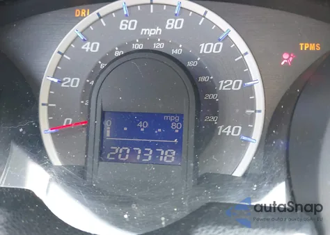 2010 Honda Fit z USA, uszkodzony, nr VIN JHMGE8H23AC026868